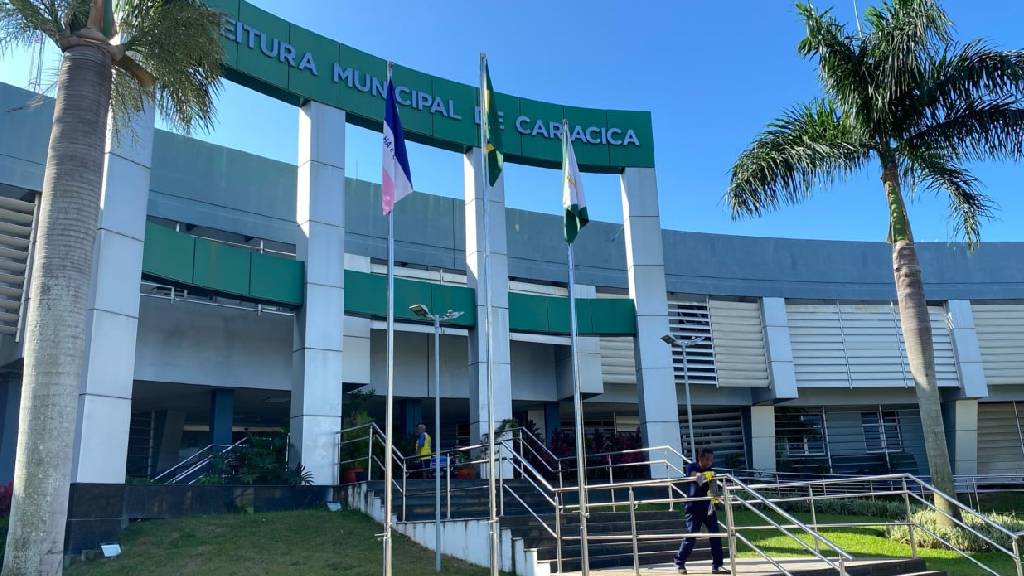 Prefeito e vice de Cariacica passam a receber 13º salário