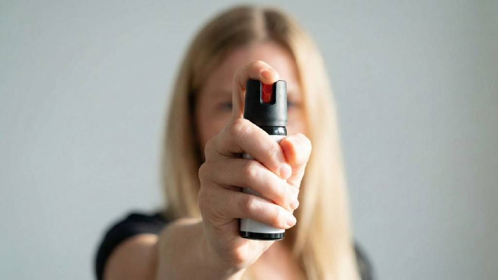 Câmara dos Deputados aprova venda de spray de pimenta para defesa pessoal de mulheres