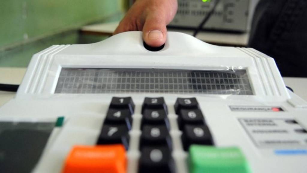 Cerca 900 mil eleitores ainda não fizeram biometria no ES; veja prazo
