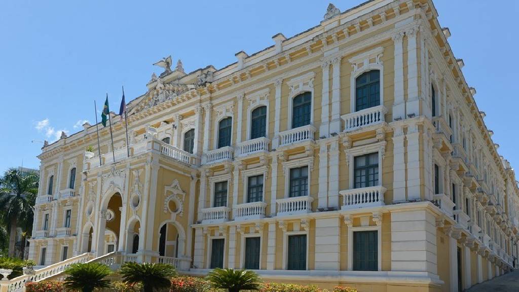 Estado anuncia aplicação do Piso Nacional do Magistério para mais de 10 mil profissionais