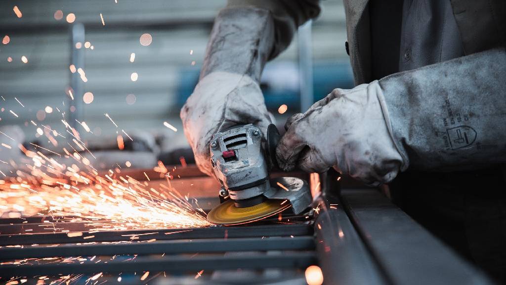 Produção industrial capixaba cresce e ES tem maior alta do país