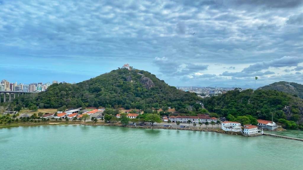 Tempo firme e temperaturas em elevação marcam início da semana no ES