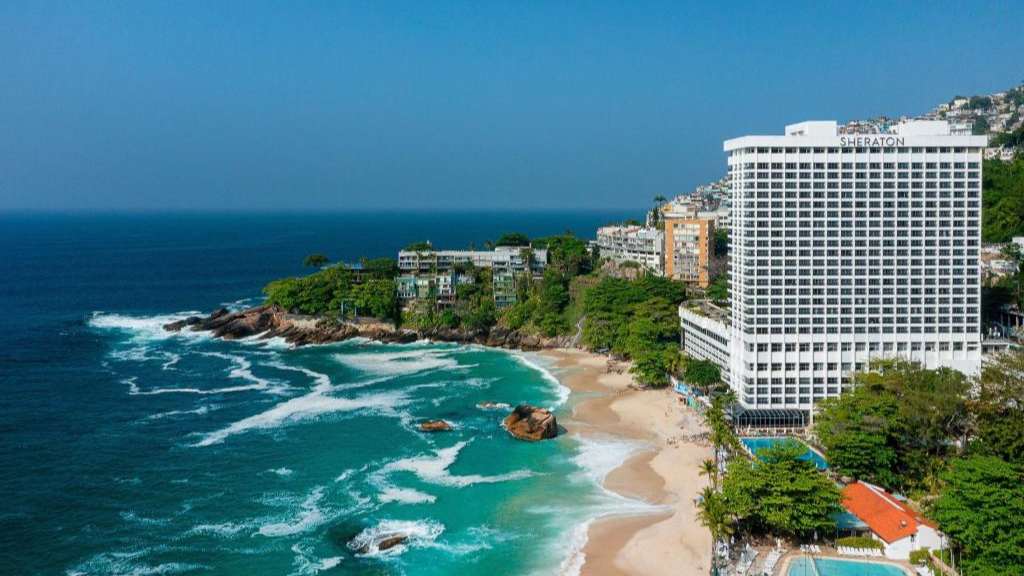 Samba, feijoada e vista pro mar: o sábado perfeito chega ao Sheraton Grand Rio