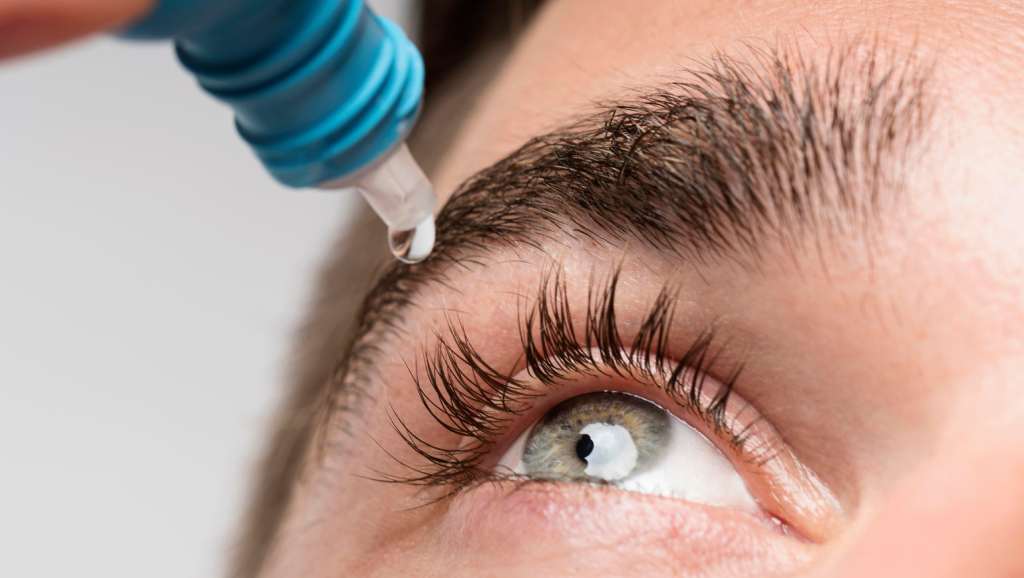 Telas em excesso no trabalho e no lazer disparam casos de Síndrome do Olho Seco