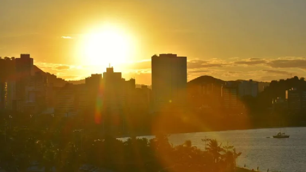 Verão chegou mais cedo? Calor ganha força e temperatura chega a 33ºC no ES