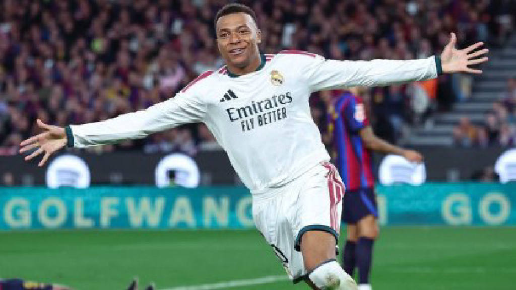 Mbappé chega a 100 gols pelo Real Madrid em vitória sobre o Barcelona